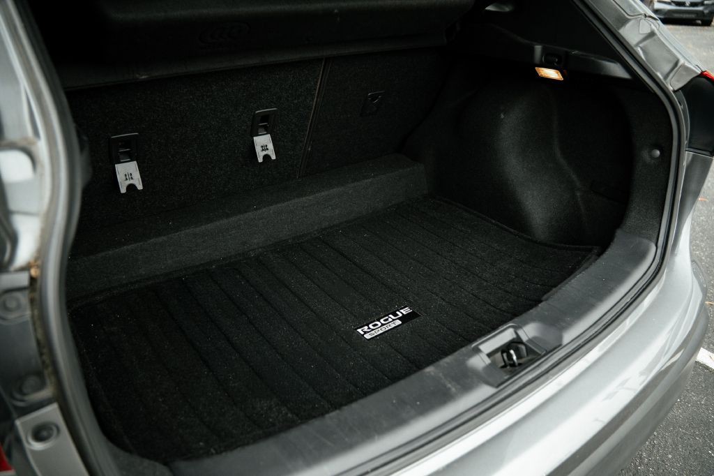 2018 Nissan Rogue Image 28