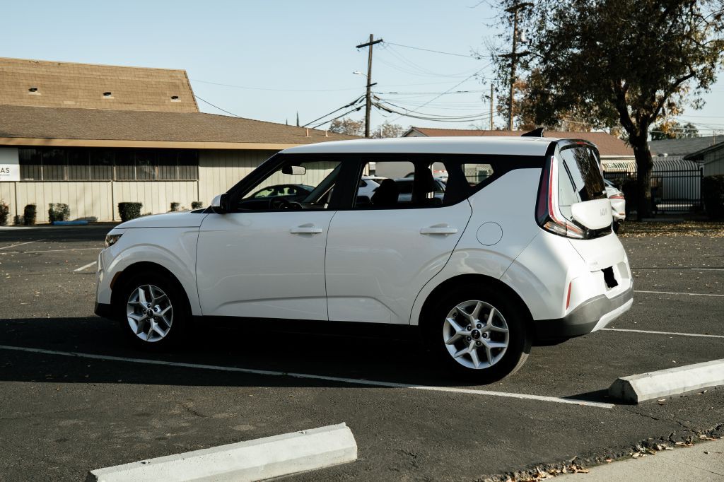 2024 Kia Soul Image 8