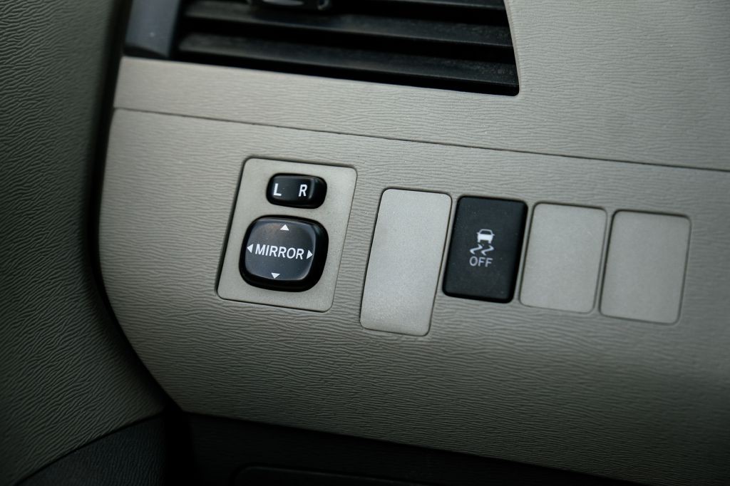 2011 Toyota Sienna Image 33