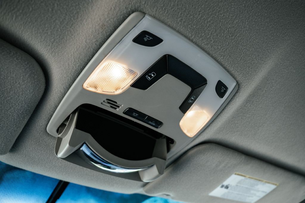 2011 Toyota Sienna Image 48