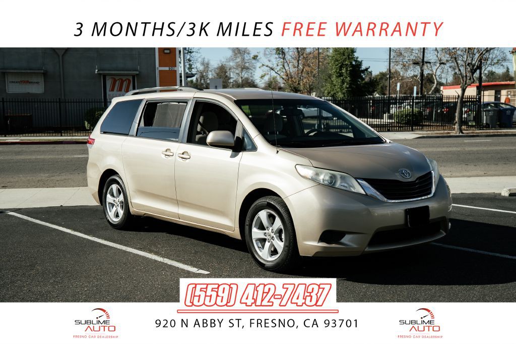 2011 Toyota Sienna Image 1