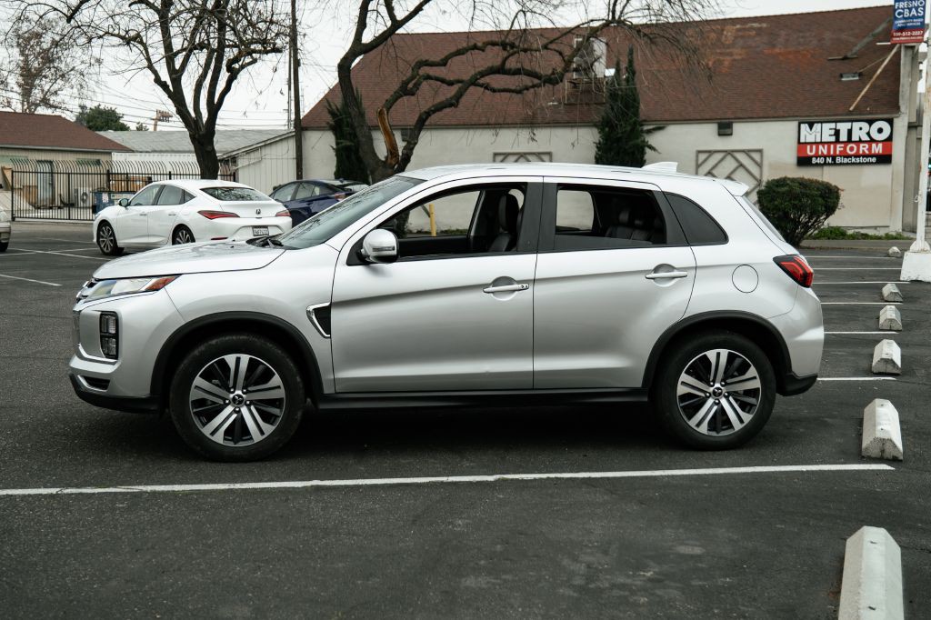 2024 Mitsubishi Outlander Image 6