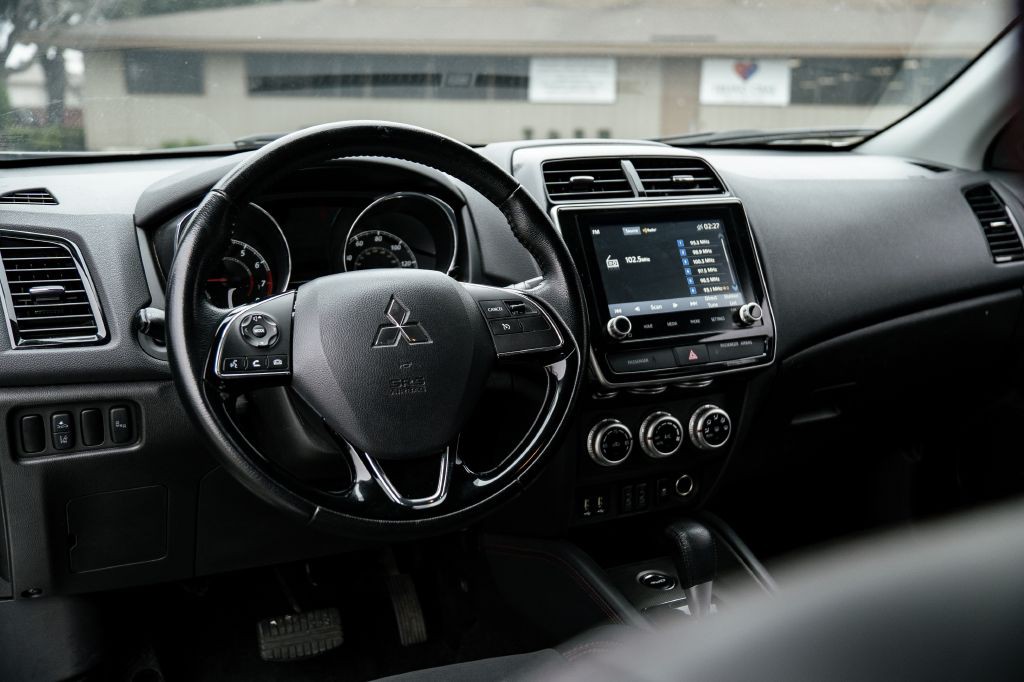 2024 Mitsubishi Outlander Image 20
