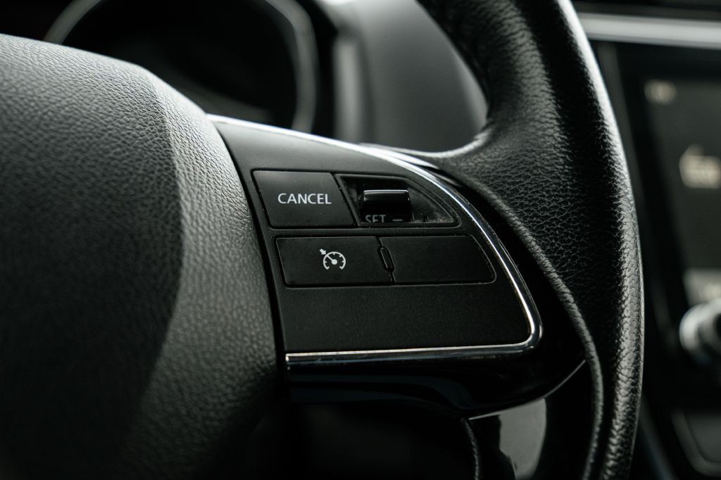 2024 Mitsubishi Outlander Image 36