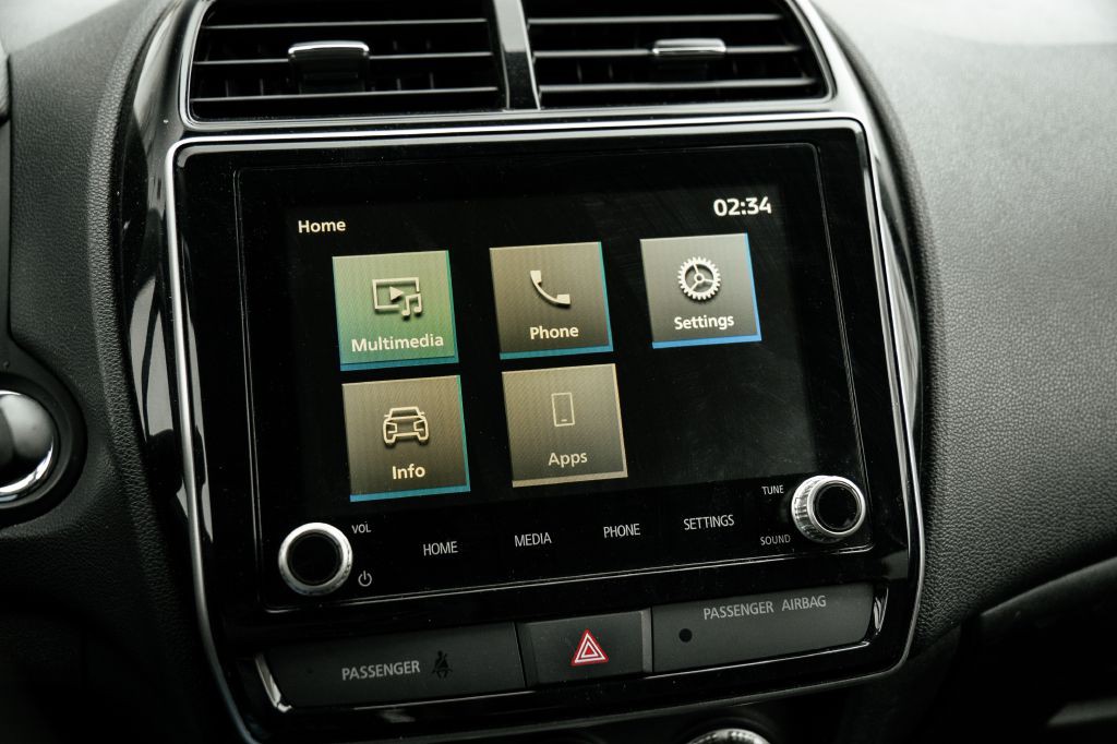 2024 Mitsubishi Outlander Image 42