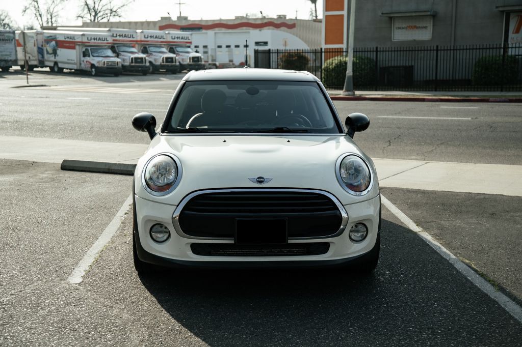 2016 MINI Cooper Image 3