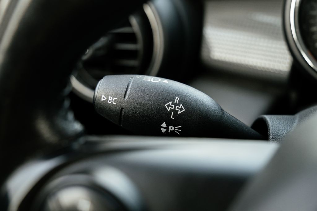 2016 MINI Cooper Image 32