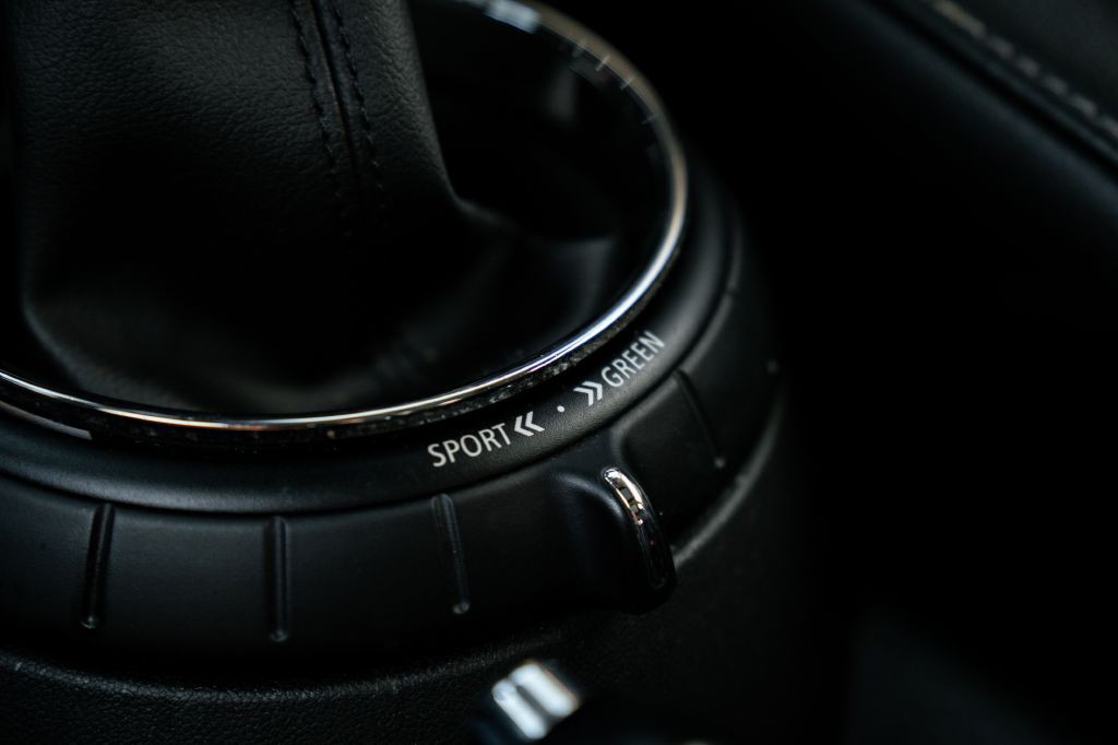 2016 MINI Cooper Image 39