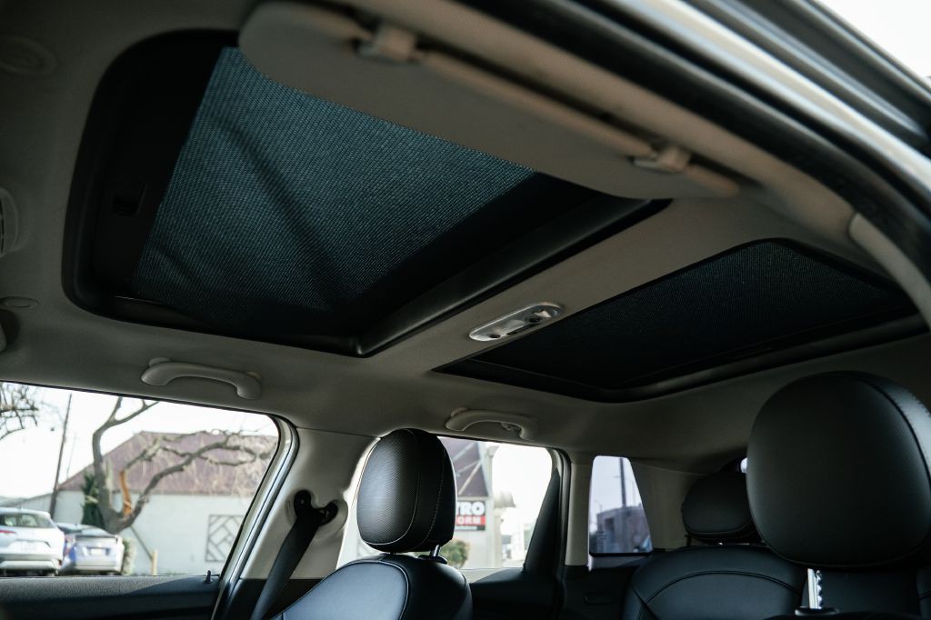 2016 MINI Cooper Image 41