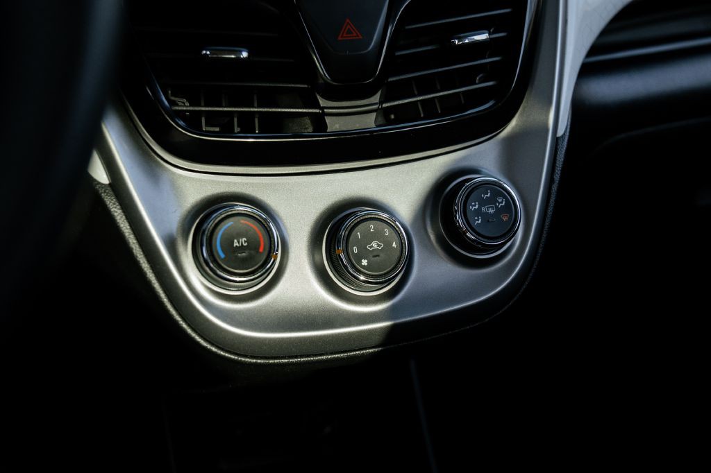 2016 Chevrolet Spark Image 38