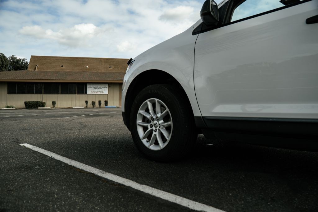 2014 Ford Edge Image 12