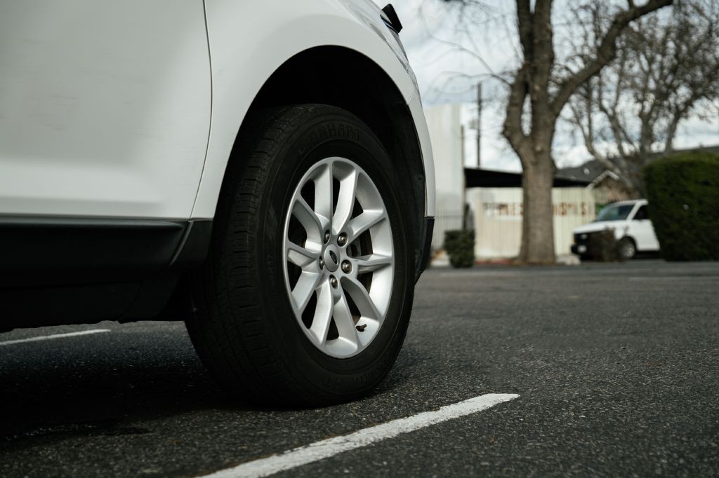 2014 Ford Edge Image 15