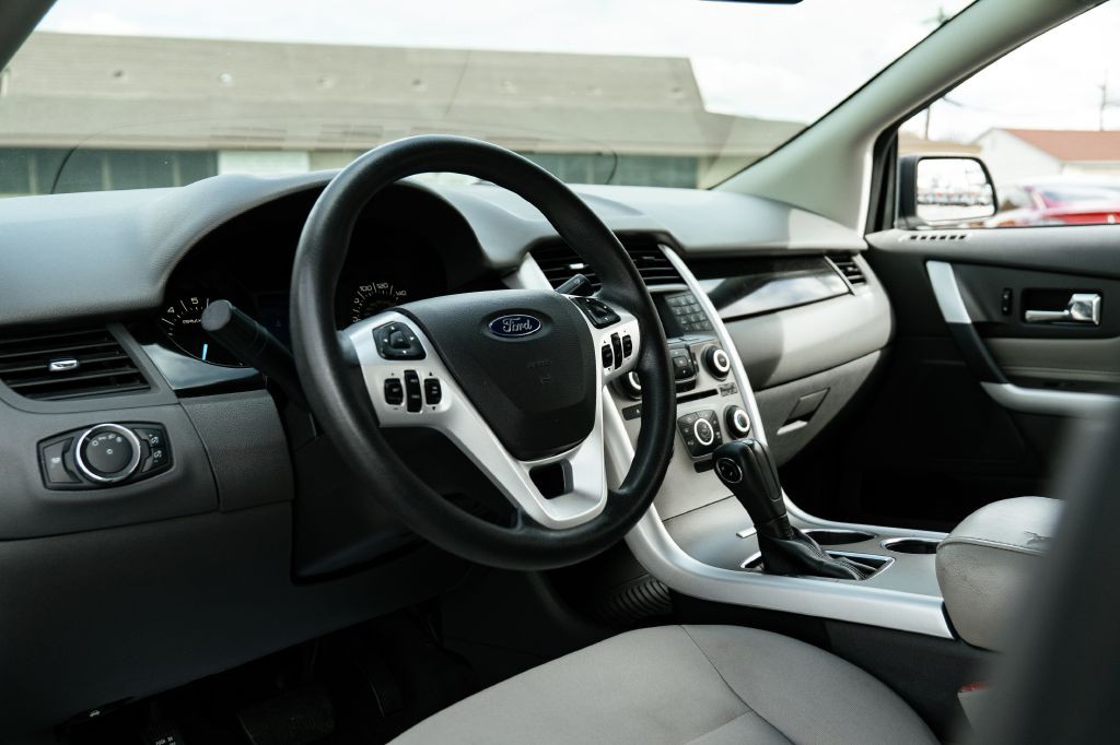 2014 Ford Edge Image 18