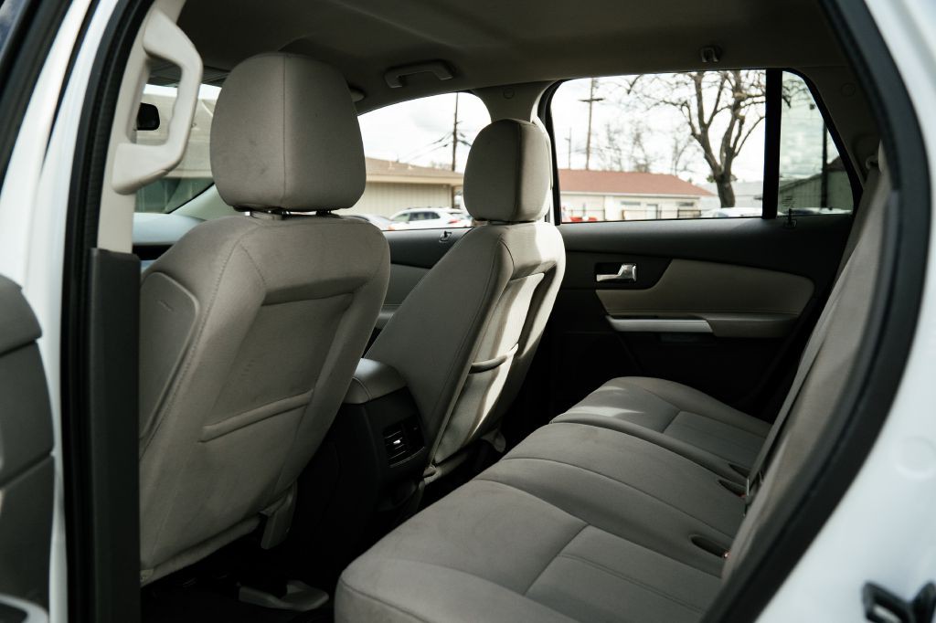 2014 Ford Edge Image 21