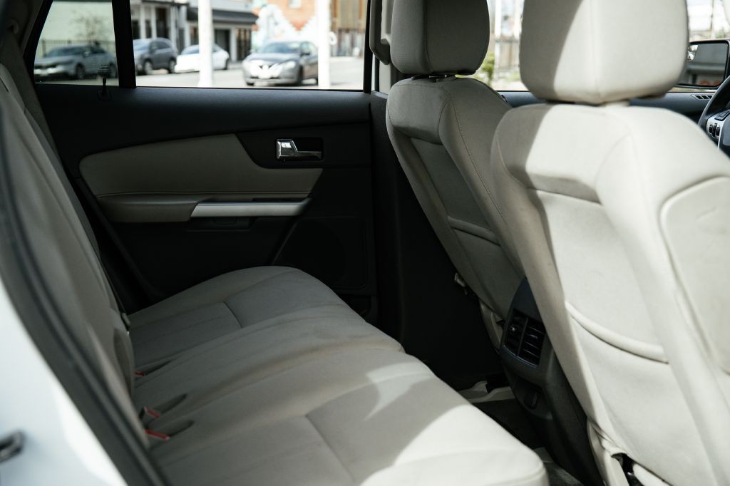 2014 Ford Edge Image 26