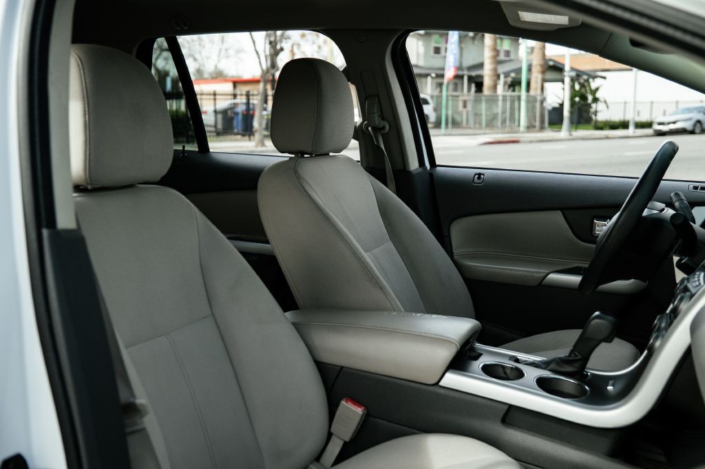 2014 Ford Edge Image 29