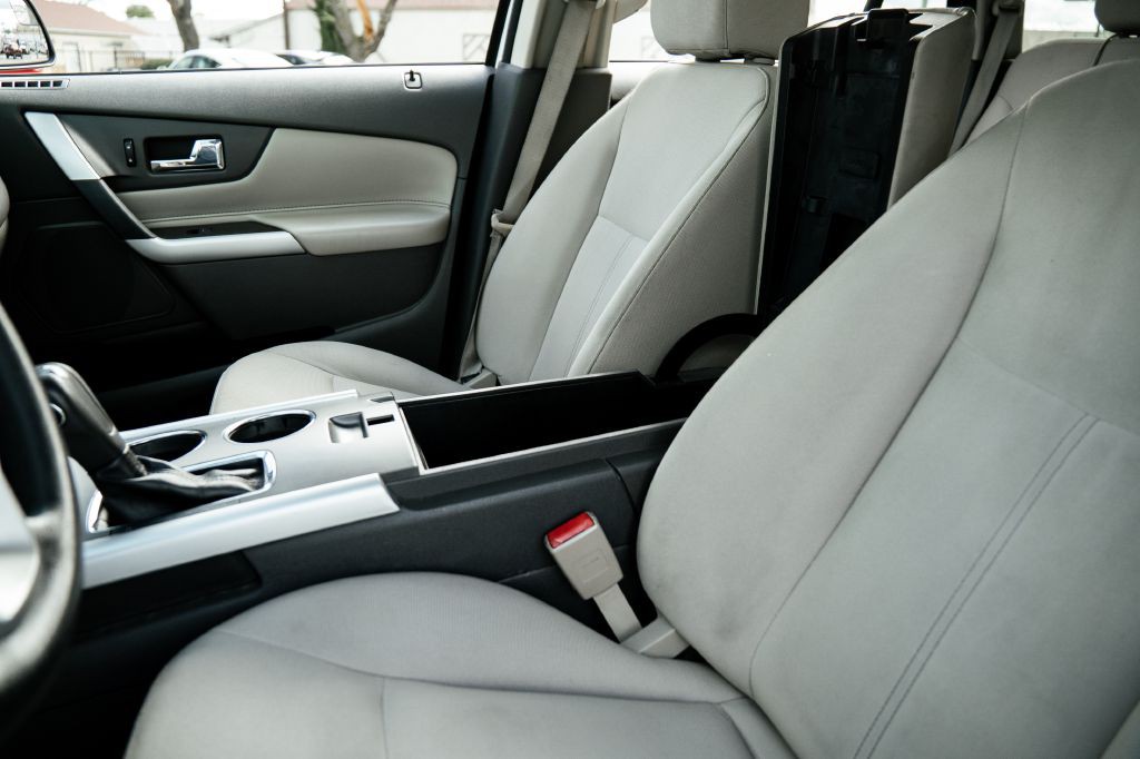 2014 Ford Edge Image 39