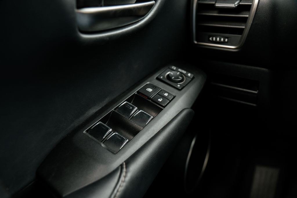 2018 Lexus NX Image 34