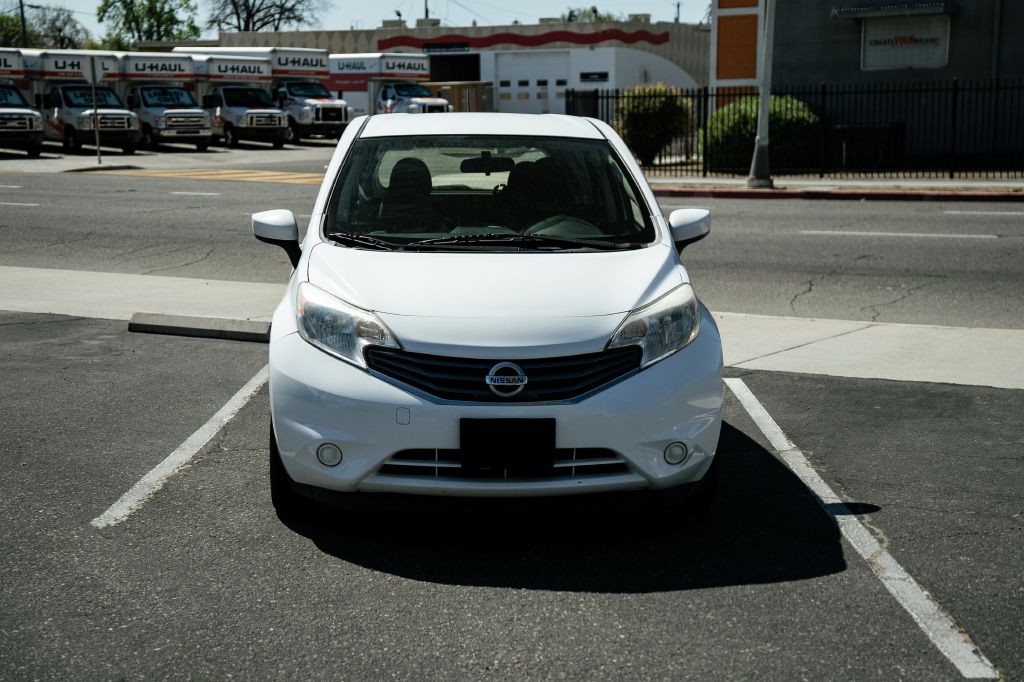 2016 Nissan Versa Image 3