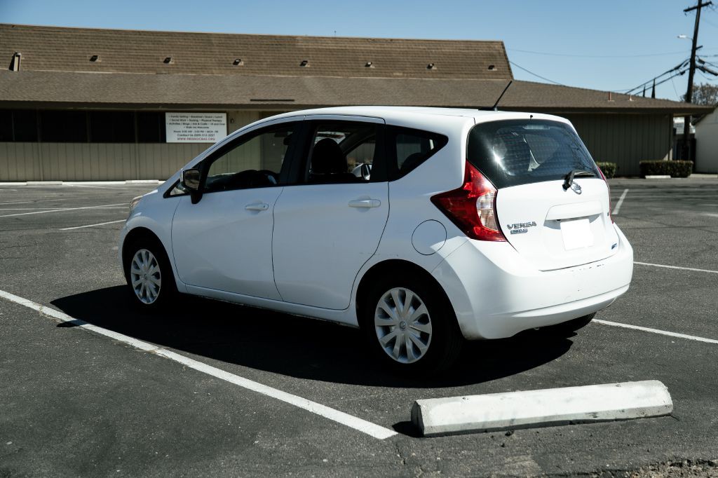 2016 Nissan Versa Image 7