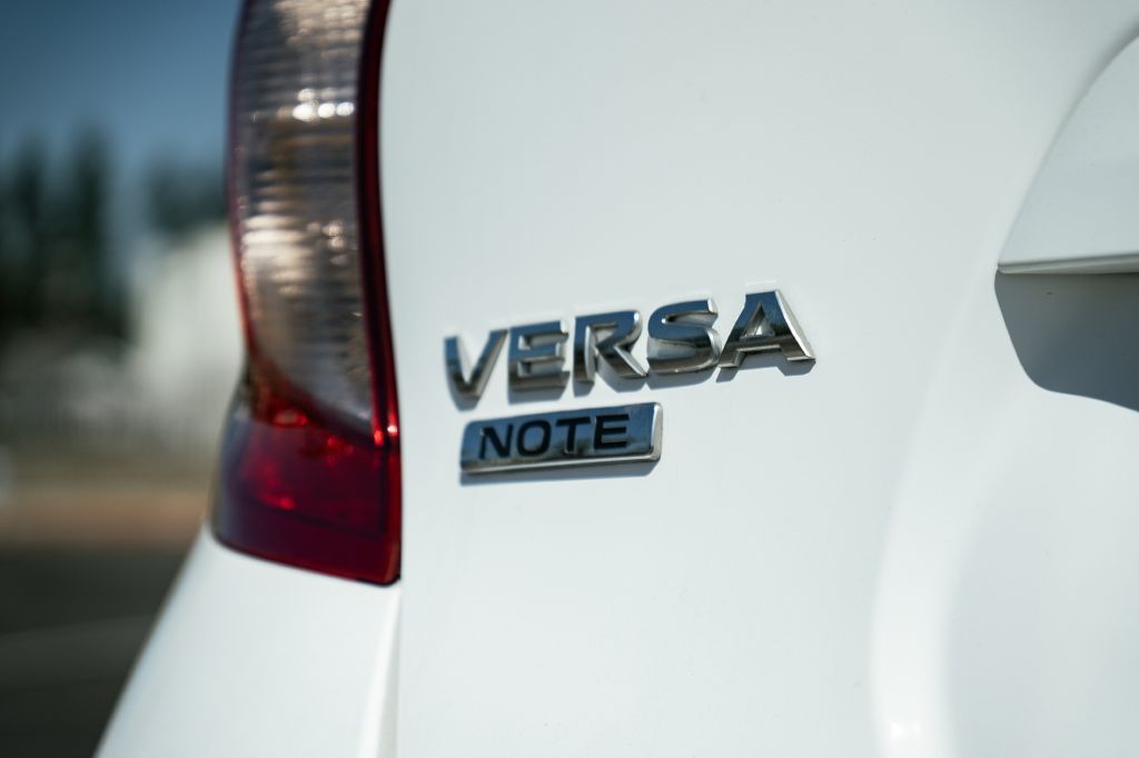 2016 Nissan Versa Image 14