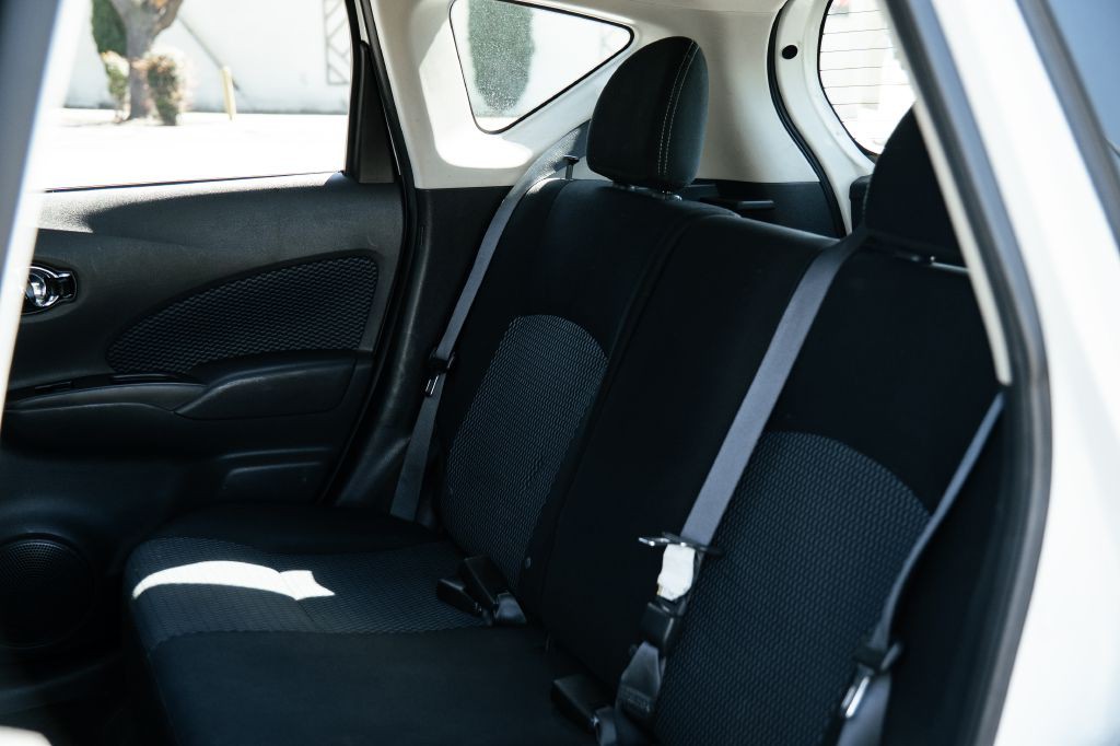 2016 Nissan Versa Image 21