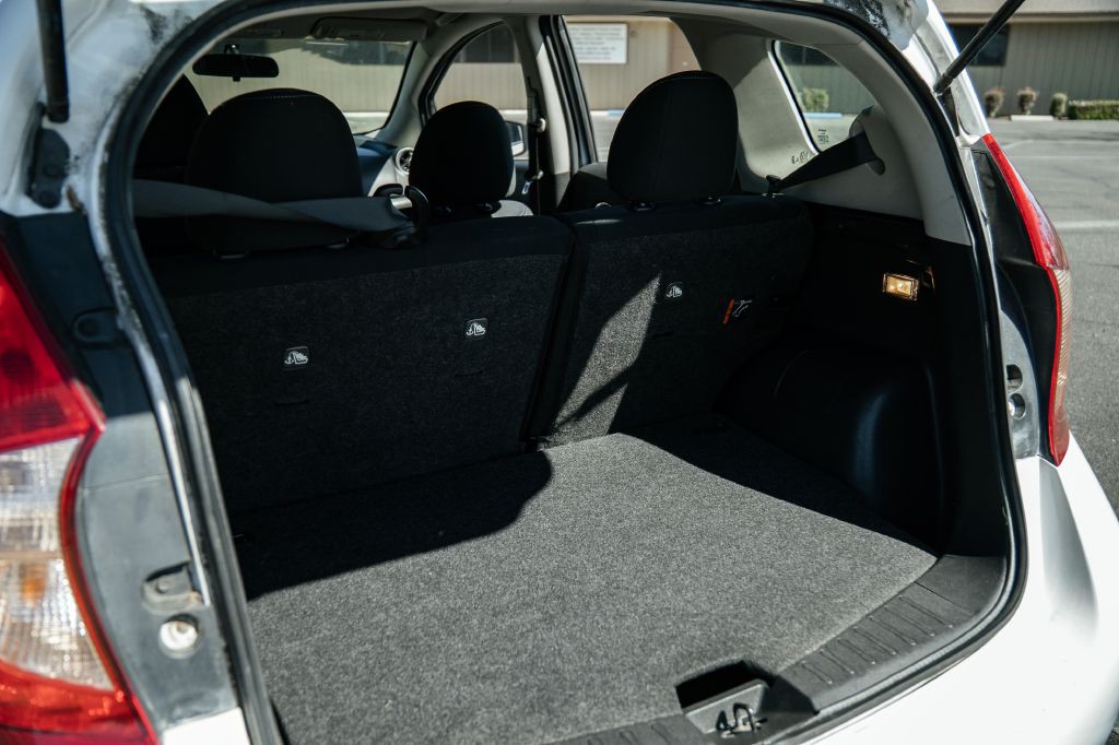 2016 Nissan Versa Image 23