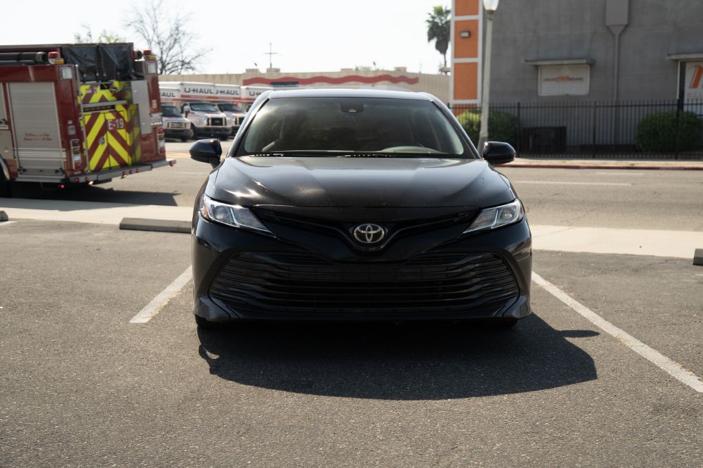 2019 Toyota Camry Image 3