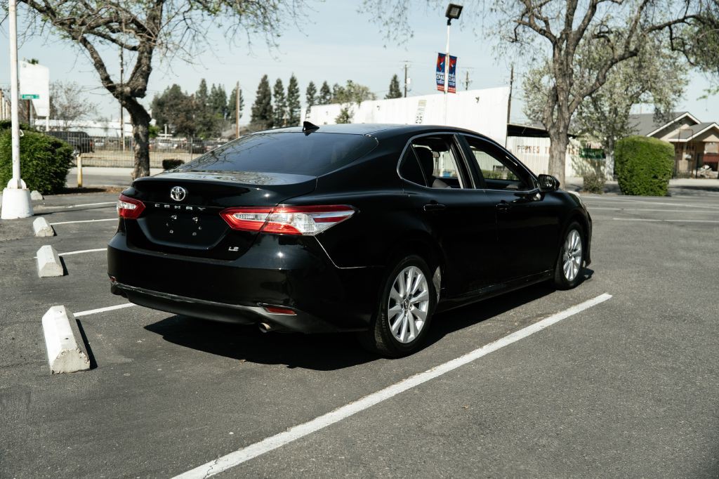 2019 Toyota Camry Image 8