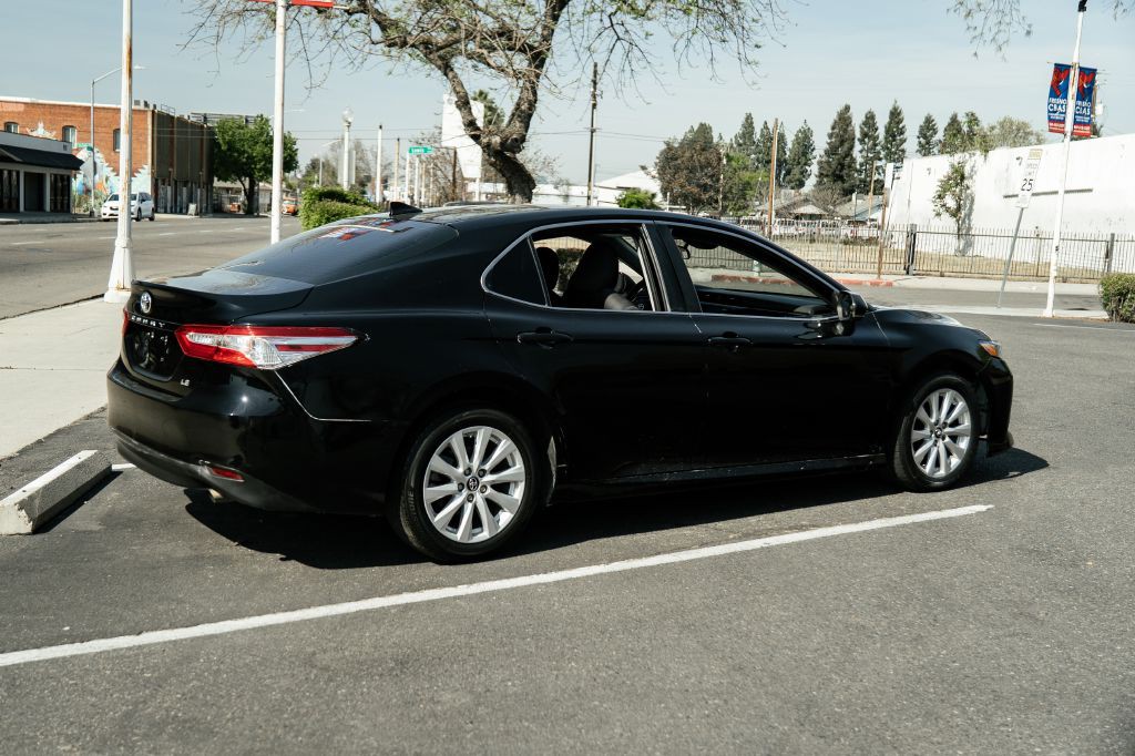 2019 Toyota Camry Image 9