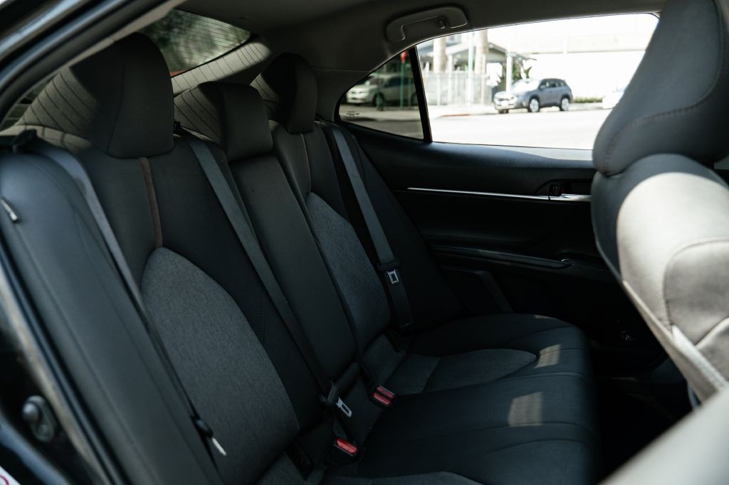 2019 Toyota Camry Image 21