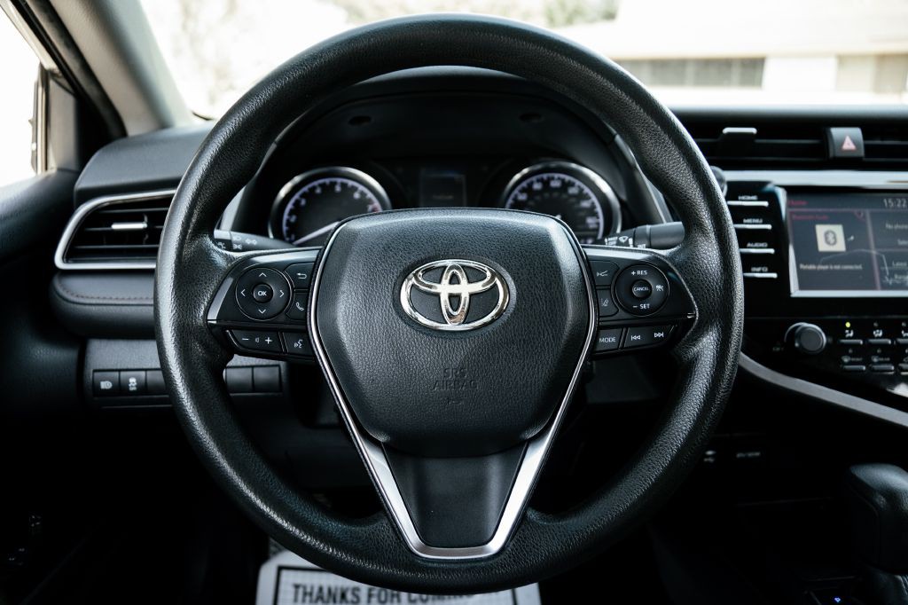 2019 Toyota Camry Image 25