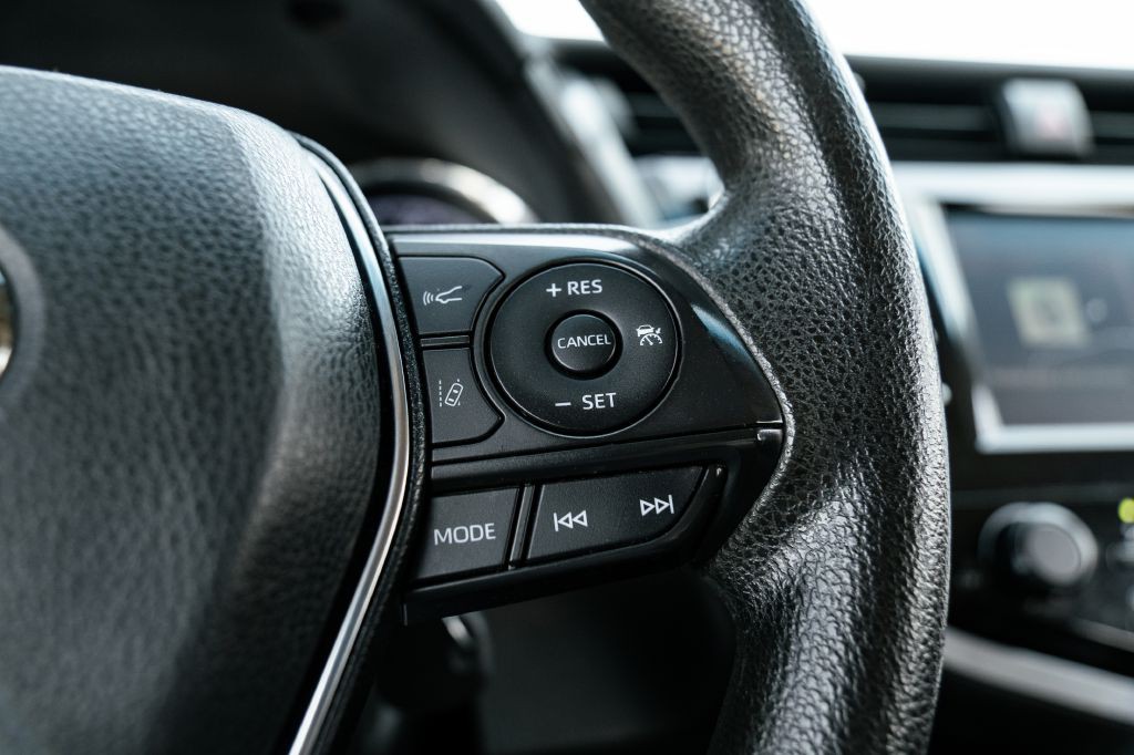 2019 Toyota Camry Image 26