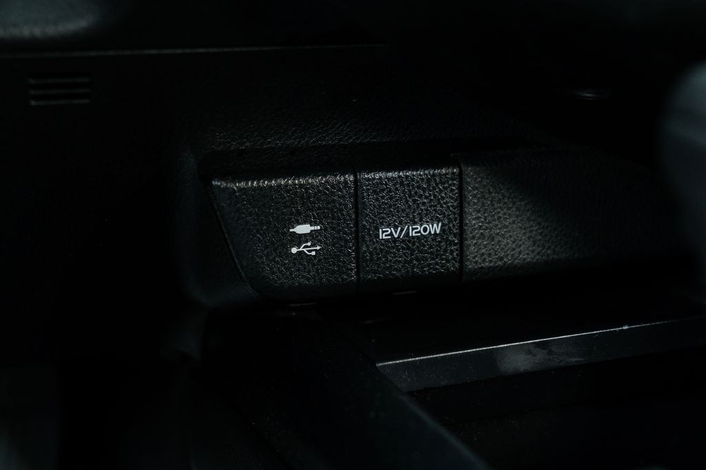 2019 Toyota Camry Image 34