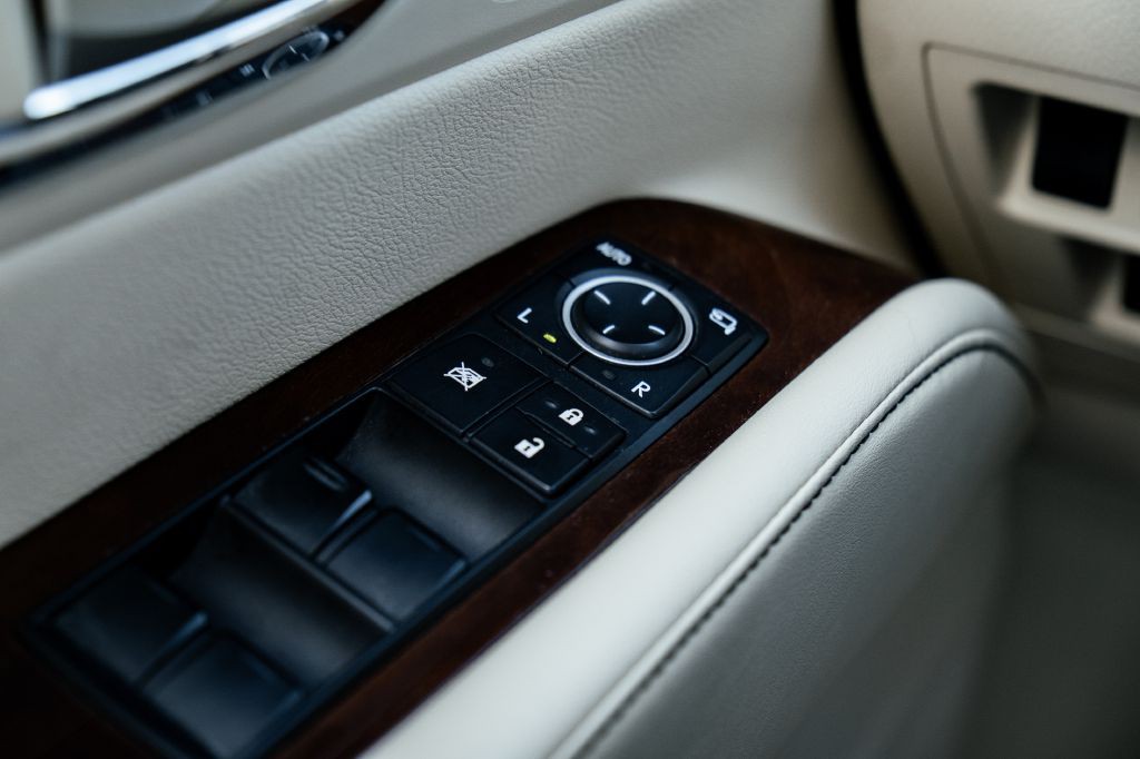 2013 Lexus RX Image 30