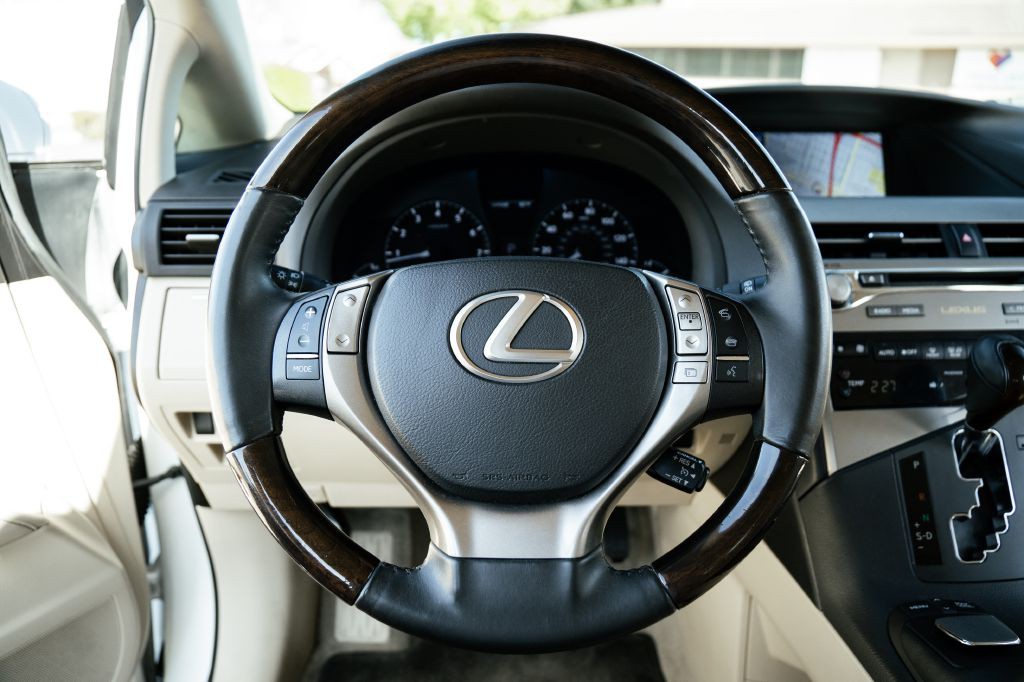 2013 Lexus RX Image 32