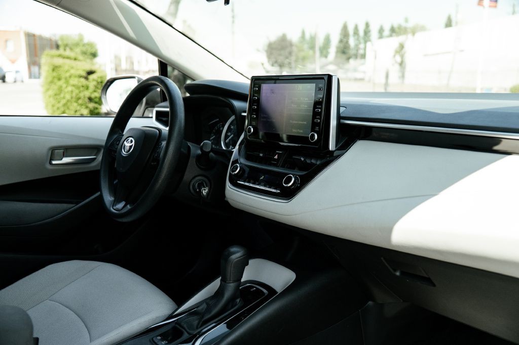 2020 Toyota Corolla Image 20