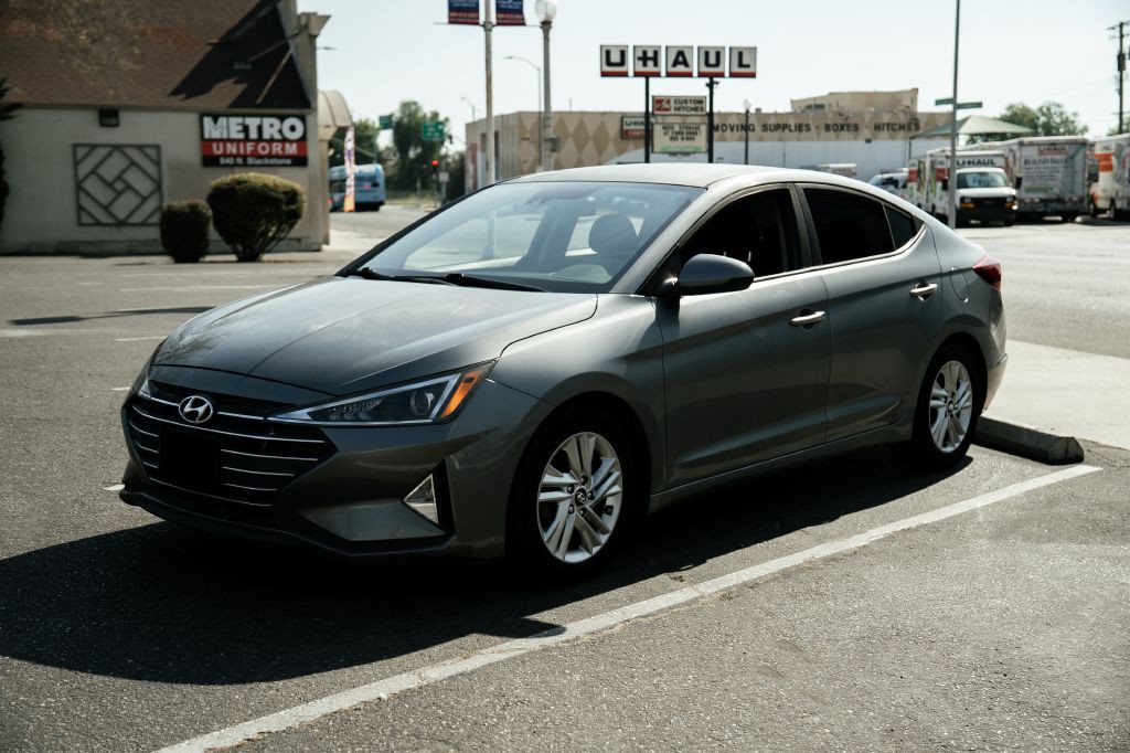 2019 Hyundai Elantra Image 4