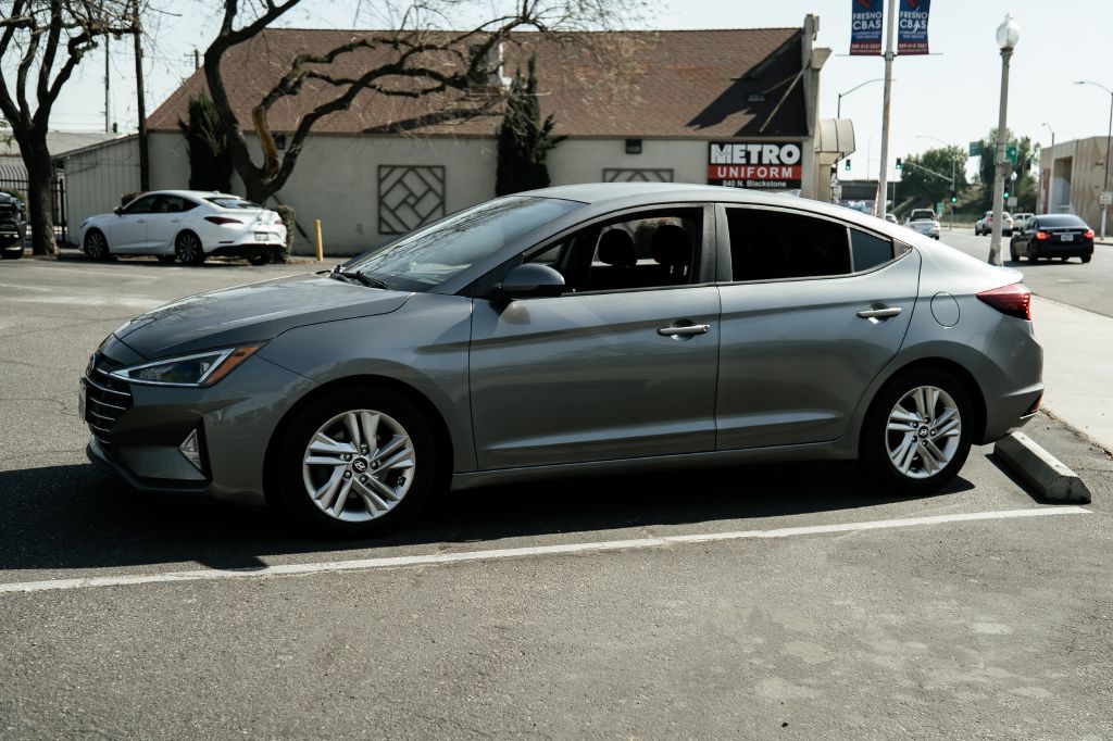2019 Hyundai Elantra Image 5