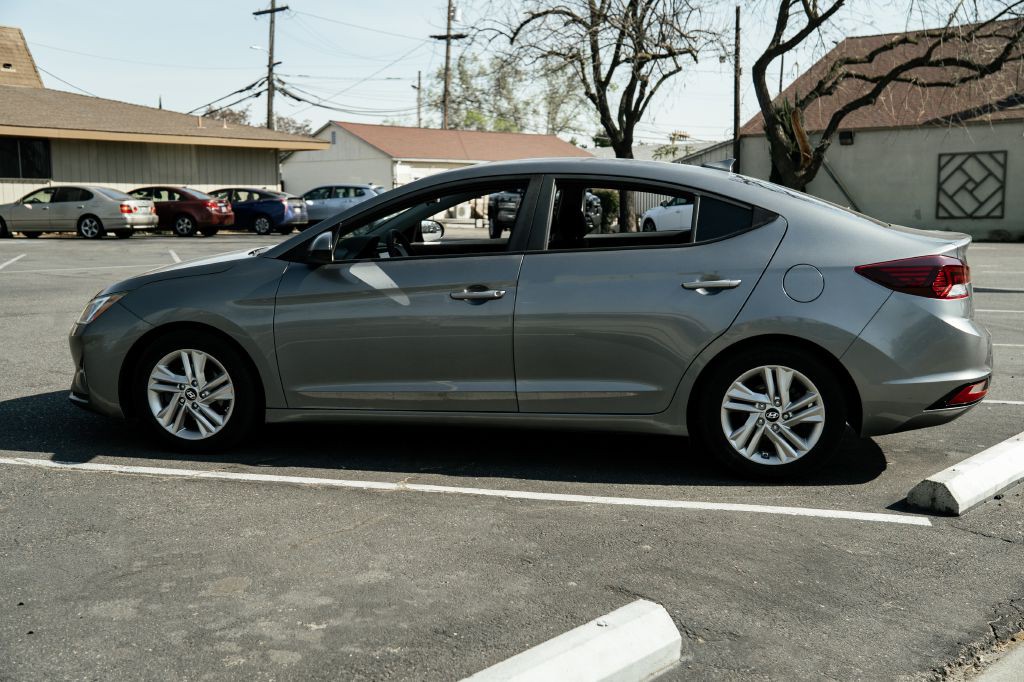 2019 Hyundai Elantra Image 6