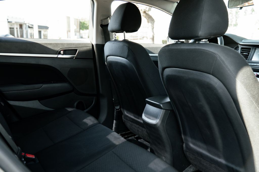 2019 Hyundai Elantra Image 21