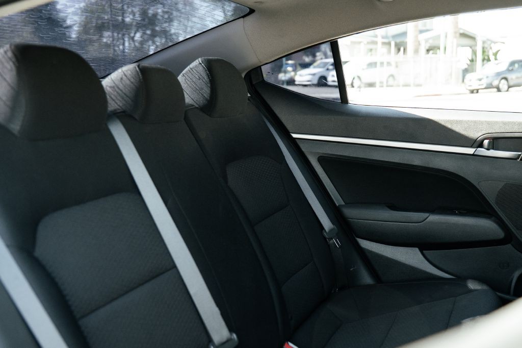 2019 Hyundai Elantra Image 22