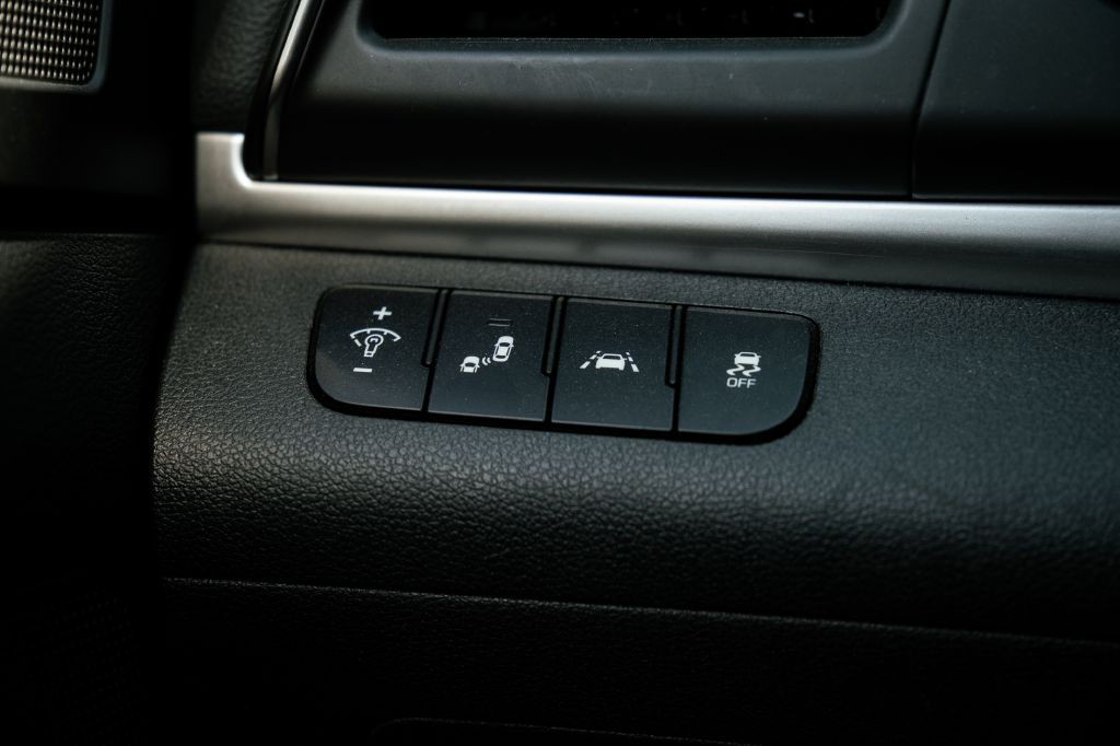 2019 Hyundai Elantra Image 29