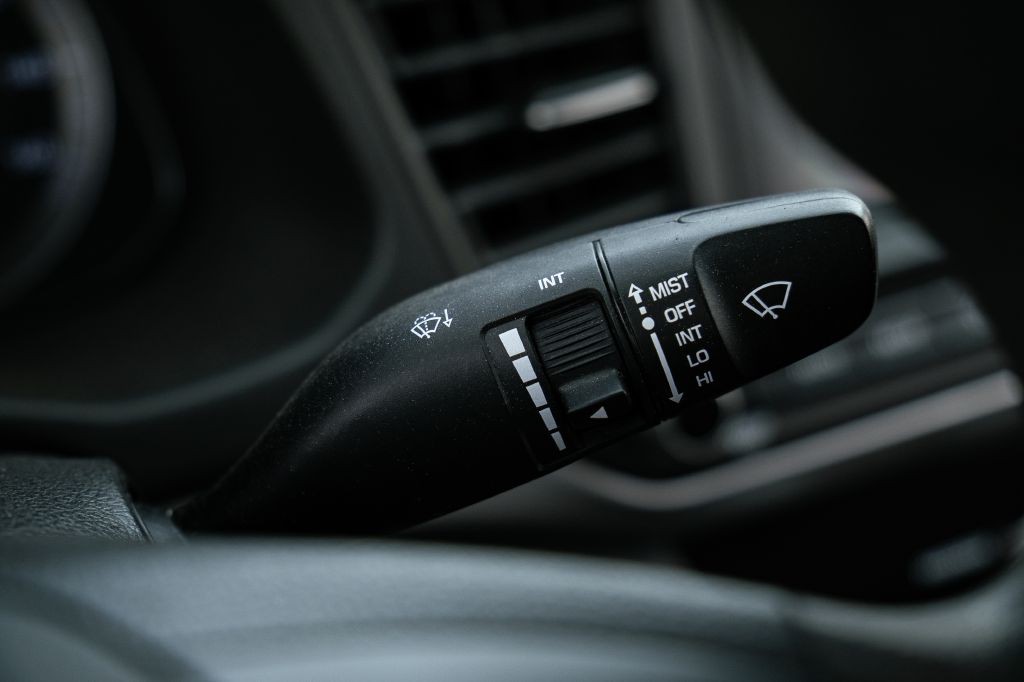 2019 Hyundai Elantra Image 30