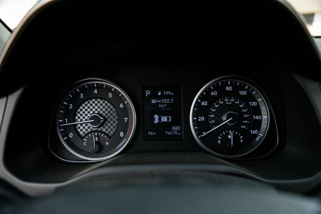 2019 Hyundai Elantra Image 32