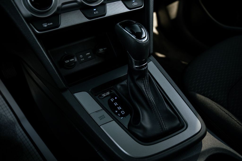 2019 Hyundai Elantra Image 36