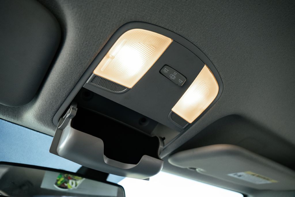 2019 Hyundai Elantra Image 38