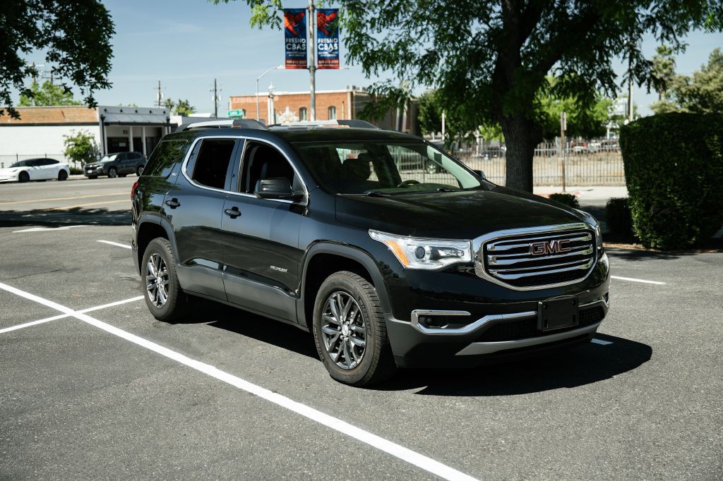 2019 GMC Acadia Image 2