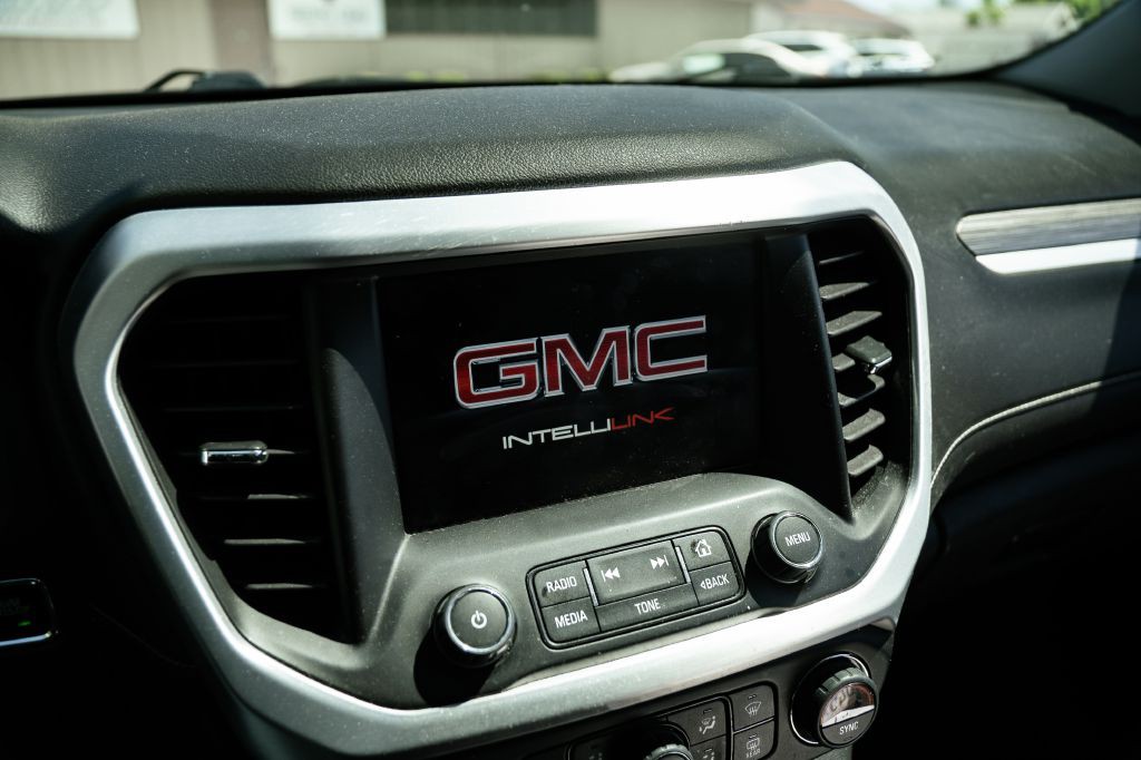 2019 GMC Acadia Image 17