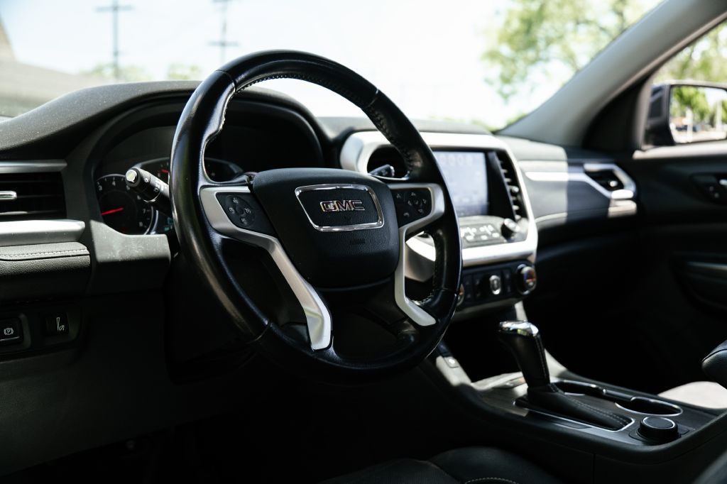 2019 GMC Acadia Image 18